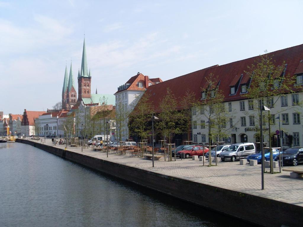 Cvjm Hotel Am Dom Lubeck Exterior photo